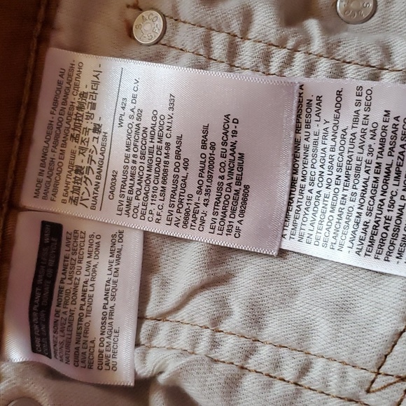 Levis Jeans - Picture 5 of 7